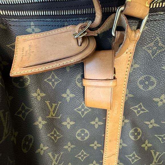 Authentic louie vitton travelling bag bought in France. - Picture 6 of 8